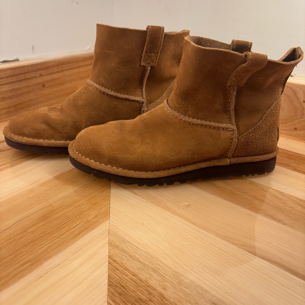 UGG unlined mini slouchy boot